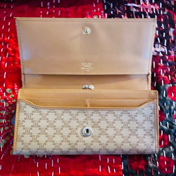 Gorgeous Celine Macadam wallet in excellent condition !! - Picture 3 of 6